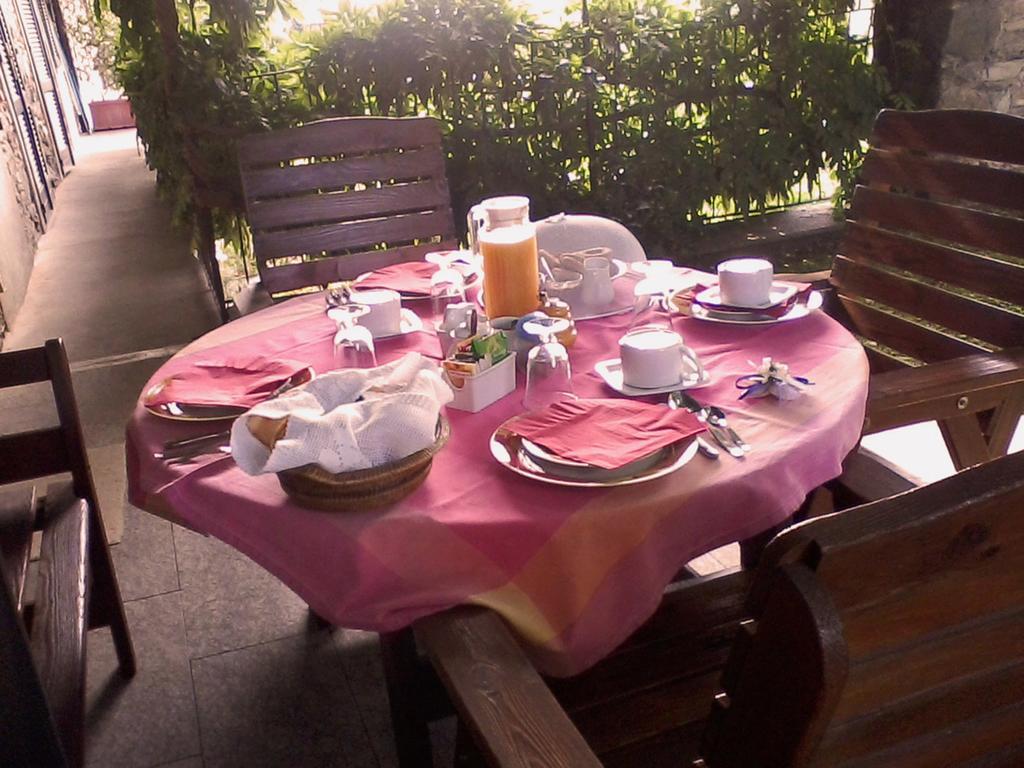 Il Glicine Bed & Breakfast Zimone Exterior photo